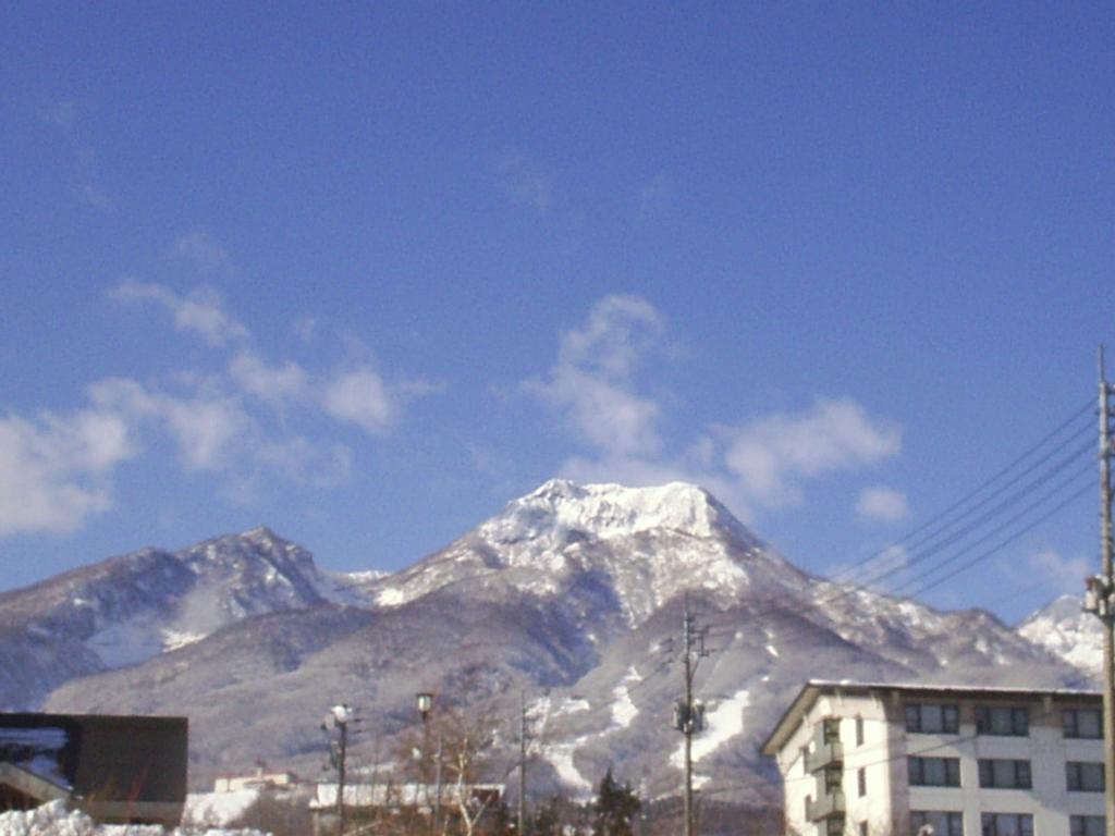 Akakura Yours Inn Myoko Eksteriør billede