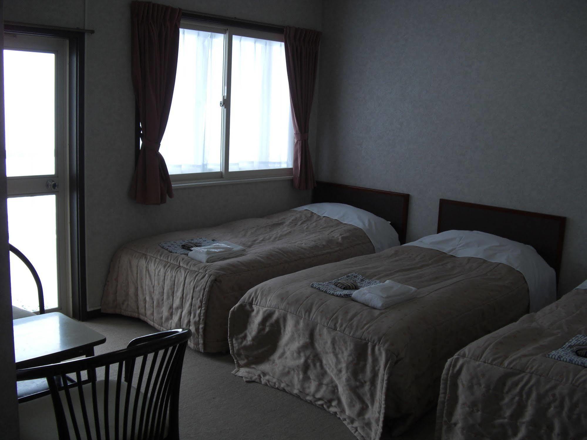 Akakura Yours Inn Myoko Eksteriør billede